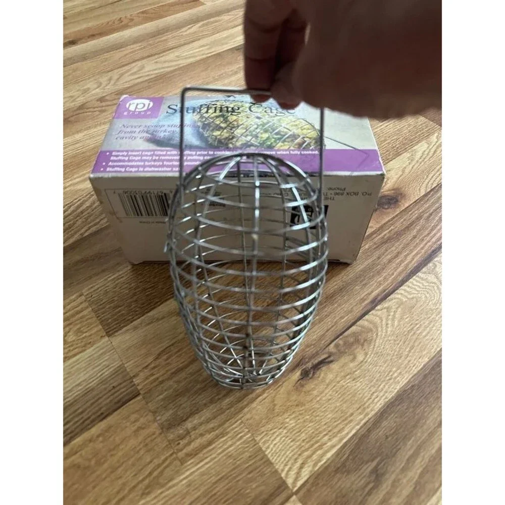 Stuffing cage